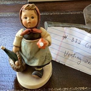 Vintage Hummel #382 (1971) visiting an Invalid Krankenbesush